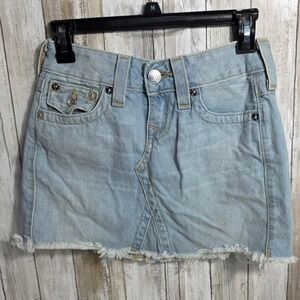 Y2K True Religion Denim Mini Skirt Light Wash Frayed Hem Horseshoe Pockets 24